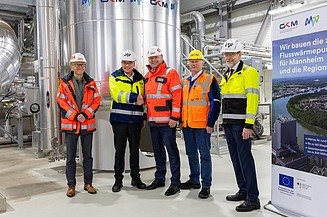 Pictured from left to right: Thomas Büchner, Managing Director of STRABAG Umwelttechnik GmbH; Dr. Gabriël Clemens, CEO of MVV; Christian Sadleder, Member of the Executive Board of STRABAG AG Austria, Head of Energy Infrastructure; Thomas Hörtinger, CTO of GKM; Dr. Hansjörg Roll, CTO of MVV.